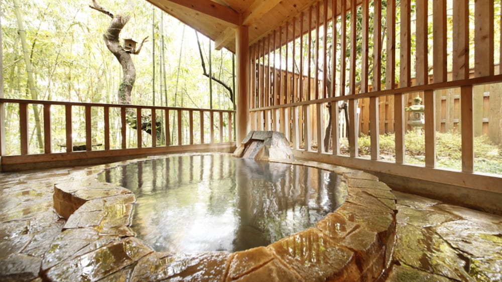 Deluxe Japanese Style Room, Outdoor Bath, 2-4person - Photo 5