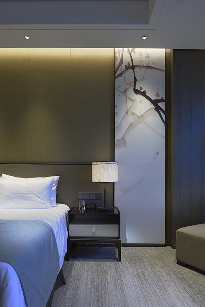 Business King Room With View photo 1