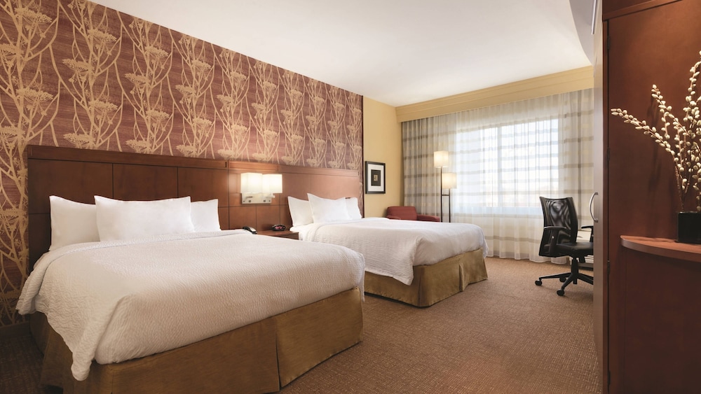 Room, 2 Queen Beds (Mobility Accessible, Transfer Shower) photo 3