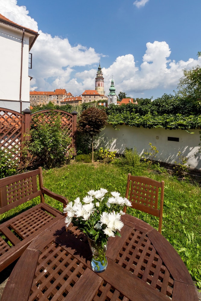 Luxury Apartment, 1 Bedroom, Kitchen, River View photo 2