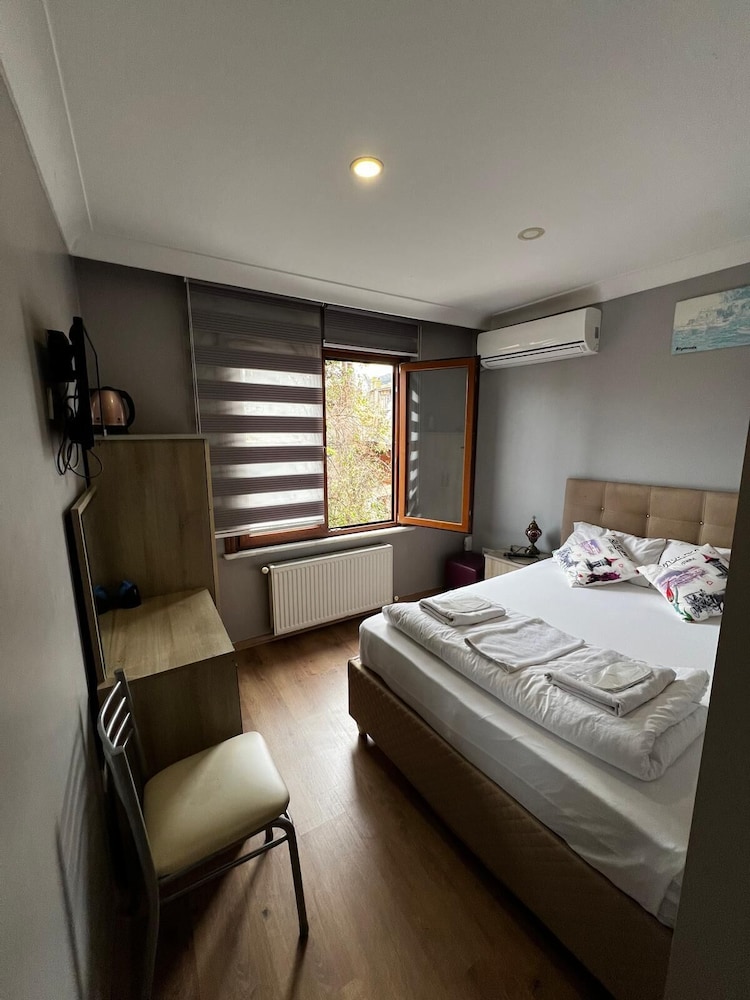Economy Suite, City View