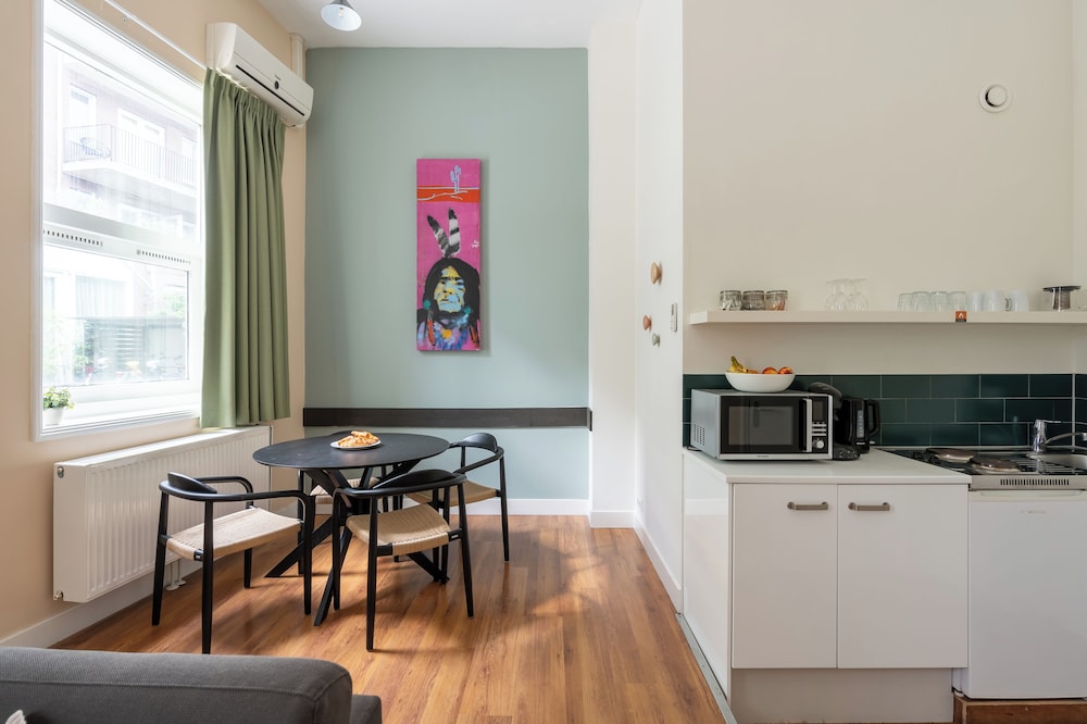 Large Studio with Kitchenette, Sofa Bed photo 1