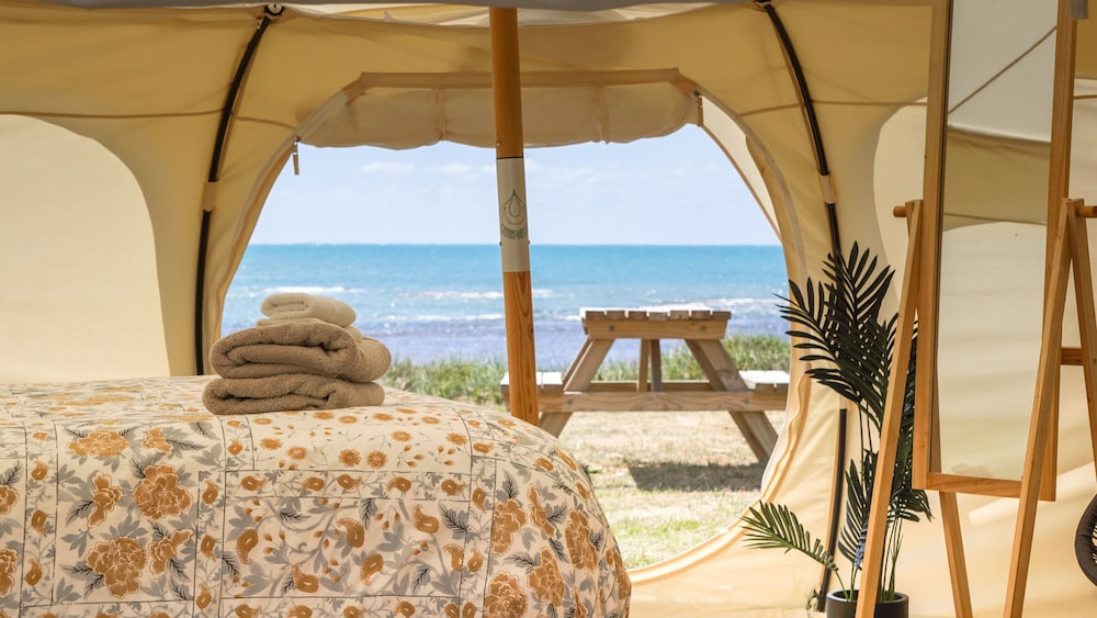 Glamping Tent 4 People, Shared Bathroom photo 1