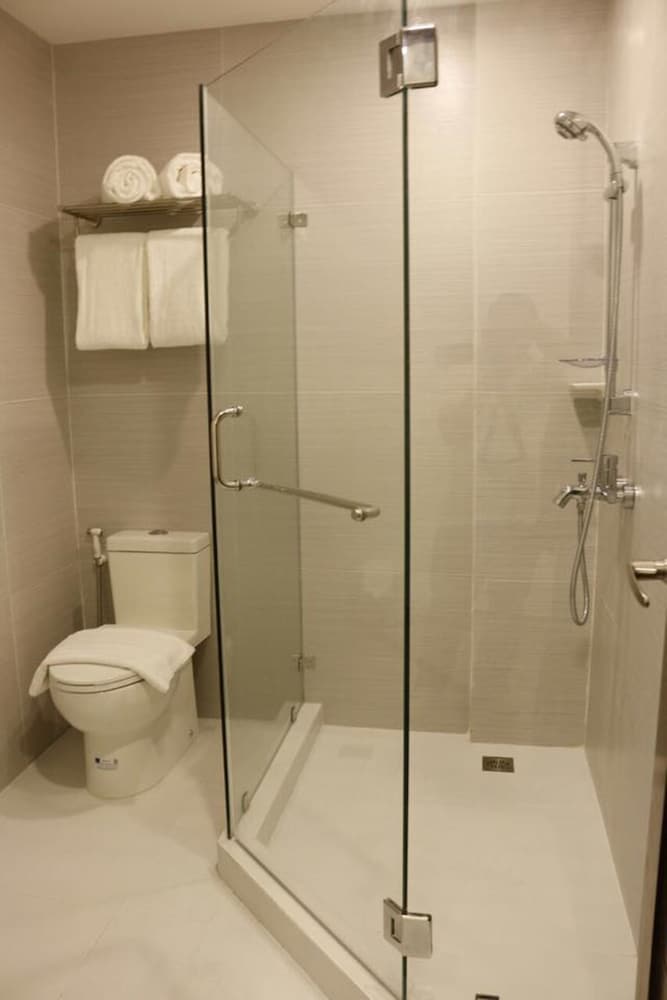 Deluxe Triple Room photo 3