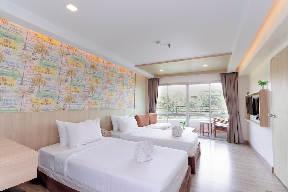 Deluxe Ocean Building (Twin Bed) - Photo 3