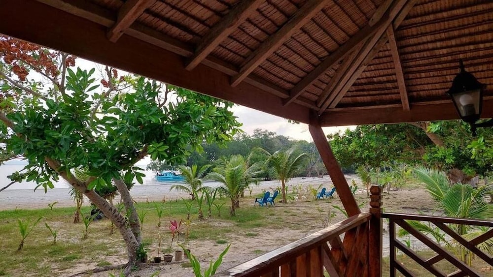 Economy Cabin, 1 Double Bed, Non Smoking, Beach View - Photo 9