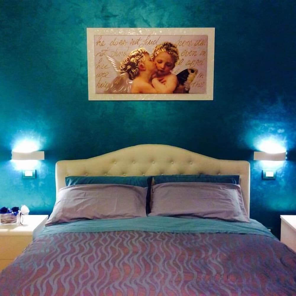 Double or Twin Room - Photo 6