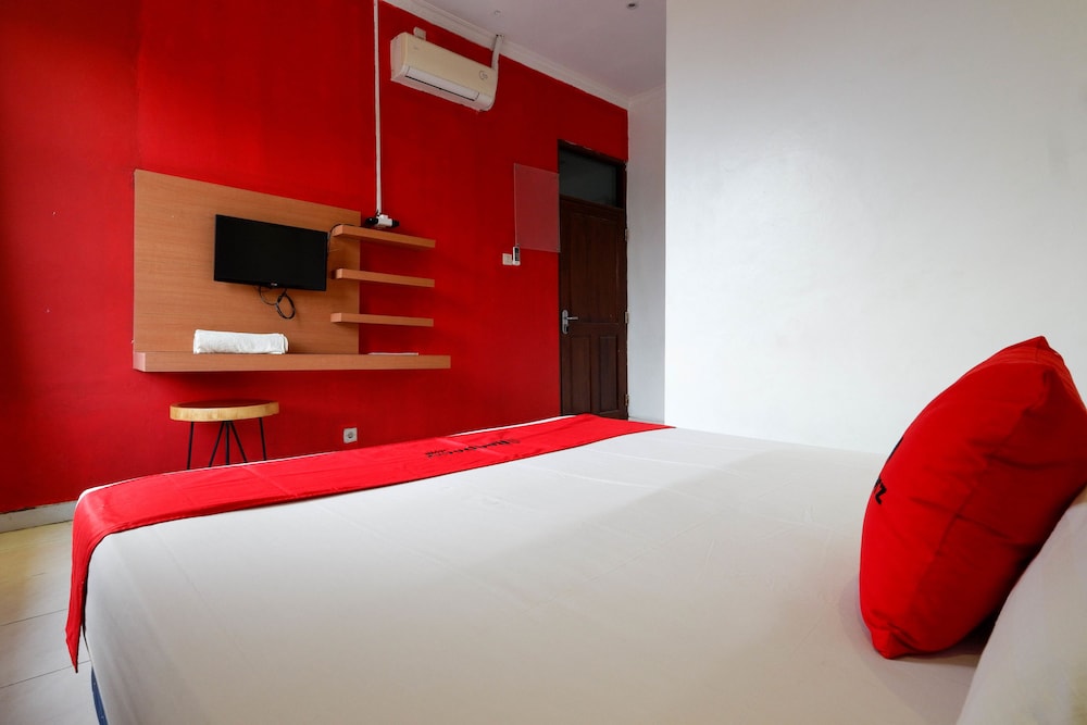 Deluxe Room - Photo 10