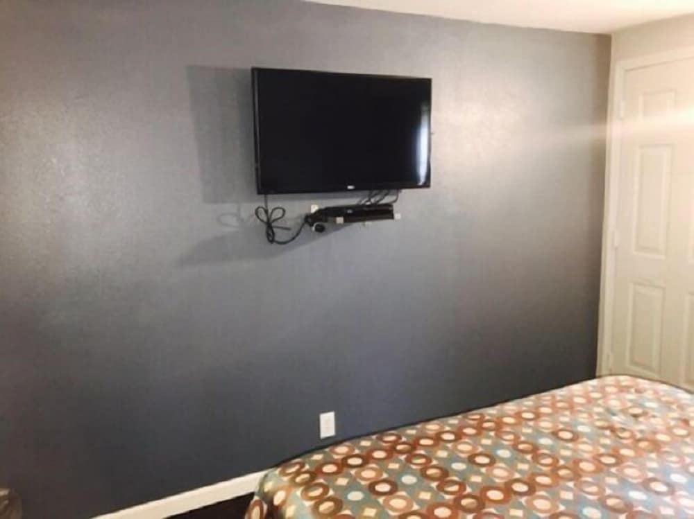 Standard Single Room, 1 Queen Bed photo 2