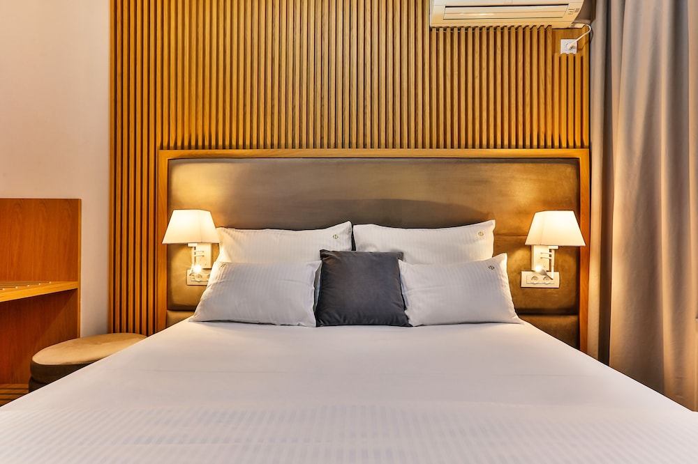 Family Quadruple Room, Multiple Beds, Non Smoking, City View photo 3