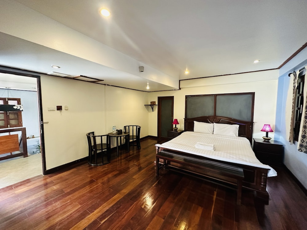 Deluxe Double Room - Photo 24