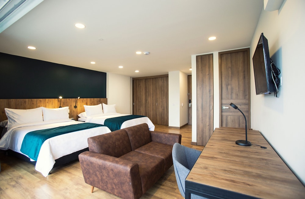 Superior Double Room, 2 Double Beds, Lake View (Twin) photo 2