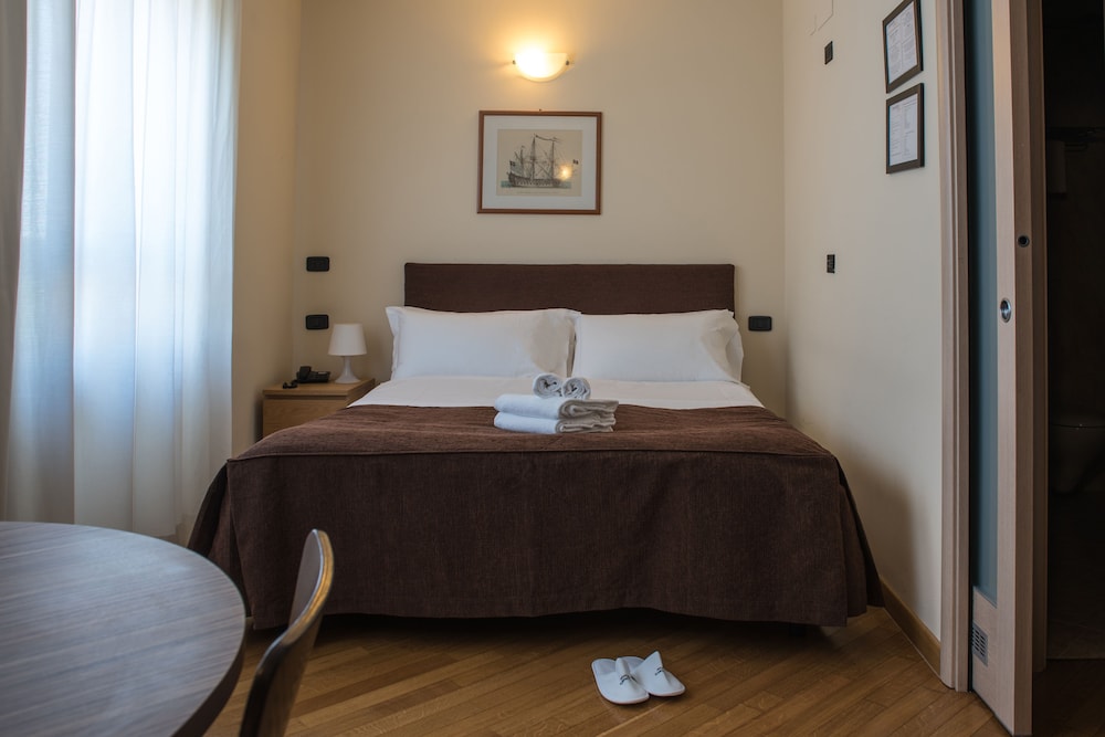 Classic Apartment, 1 Queen Bed, Non Smoking, Kitchen