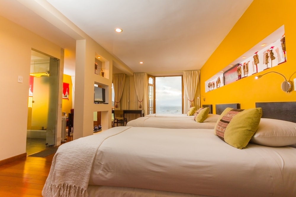 Premium Triple Room, 3 Twin Beds, Balcony, Lake View photo 3