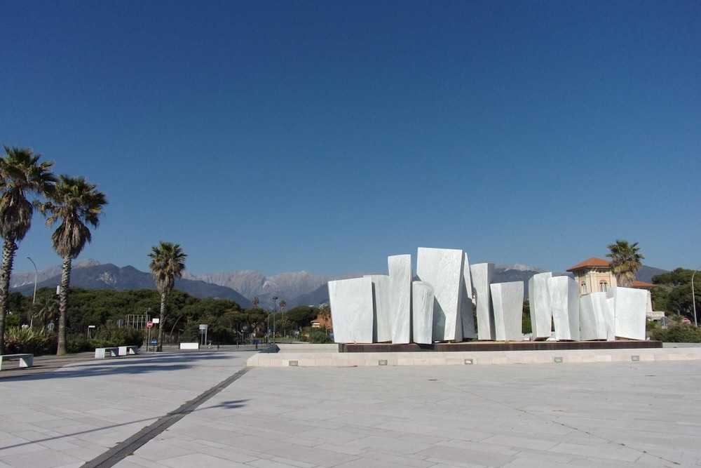 Villa photo 2