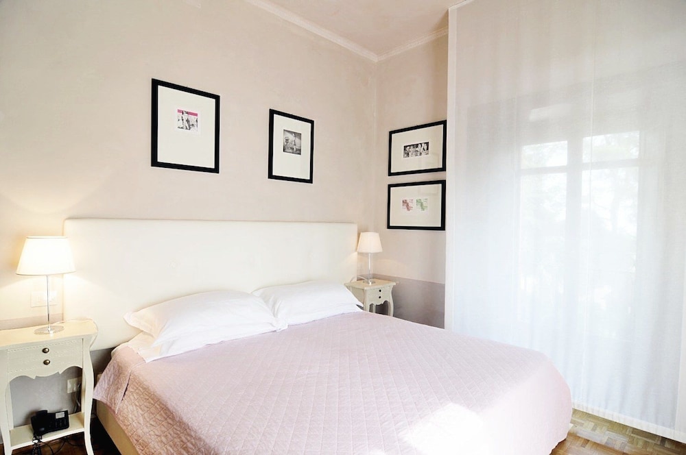 Double Room - Photo 2