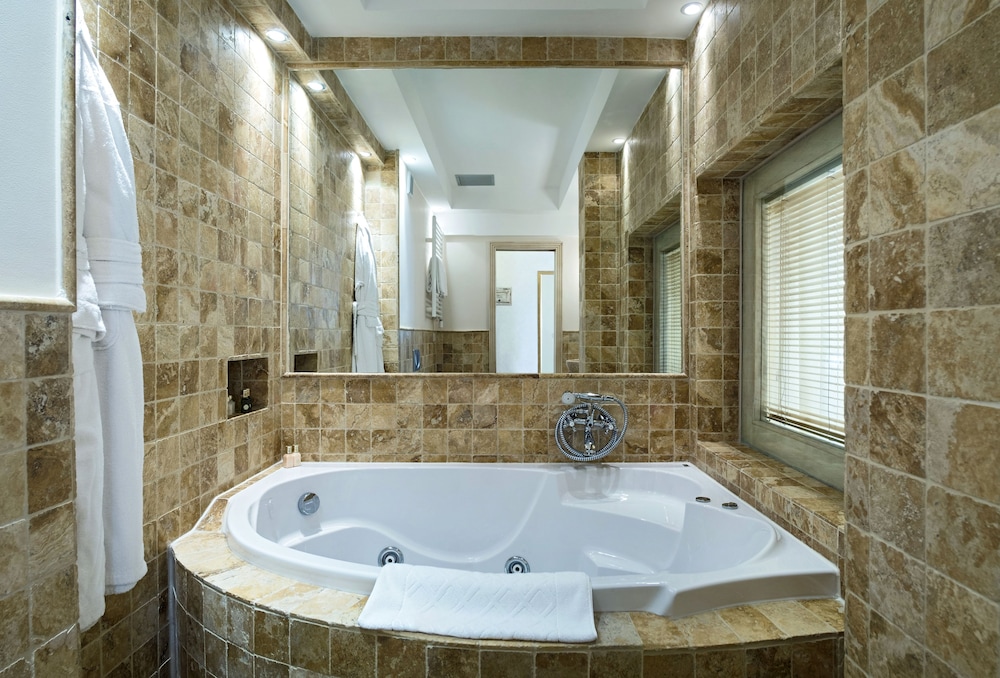 Deluxe Suite, Balcony, Sea View photo 3