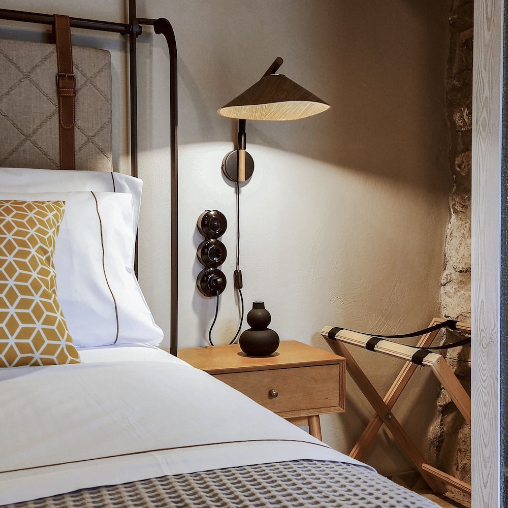 Superior Room, 1 Queen Bed photo 2