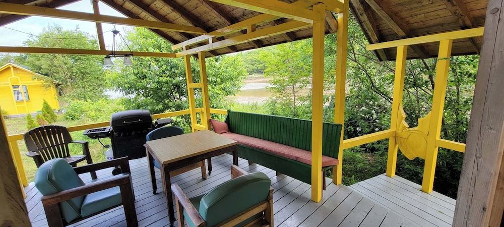 Deluxe Cottage with Loft photo 3