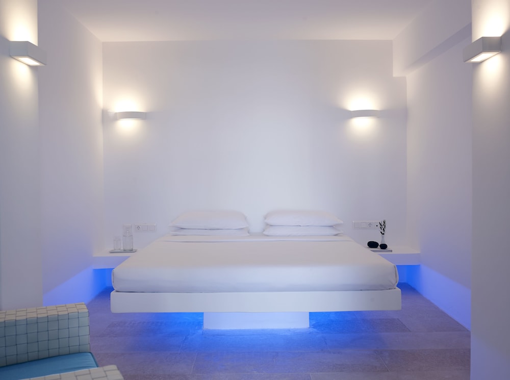 Superior Room, Hot Tub, Pool View
