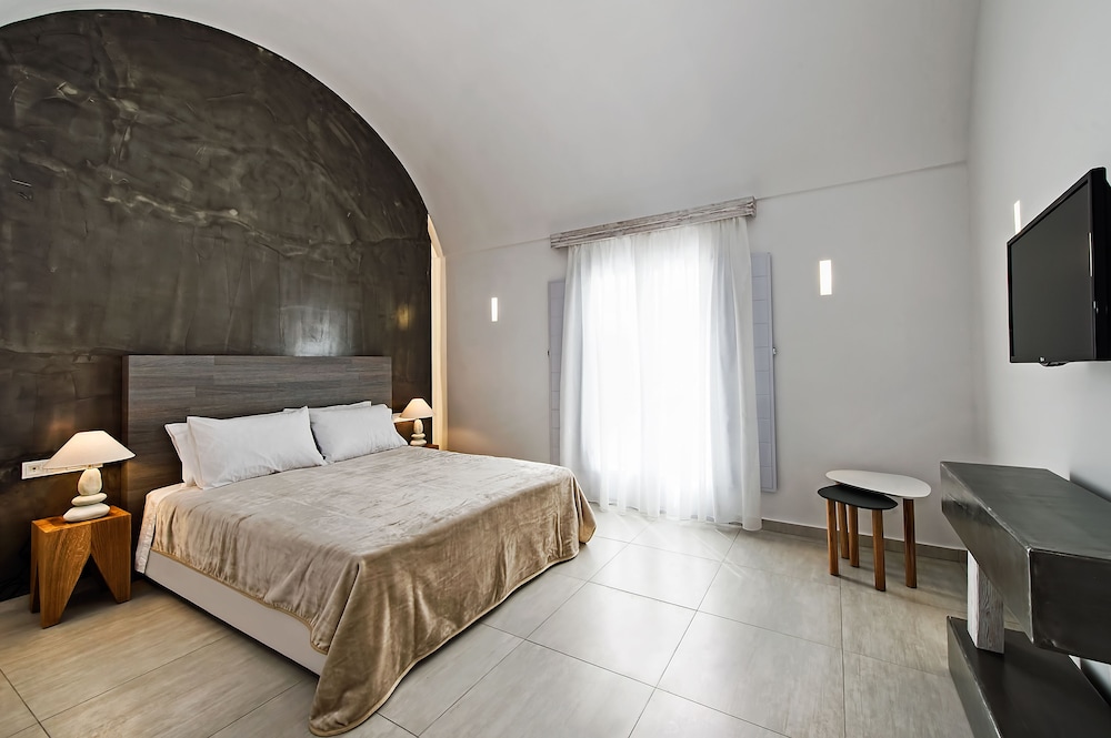 Junior Suite, Hot Tub - Photo 2