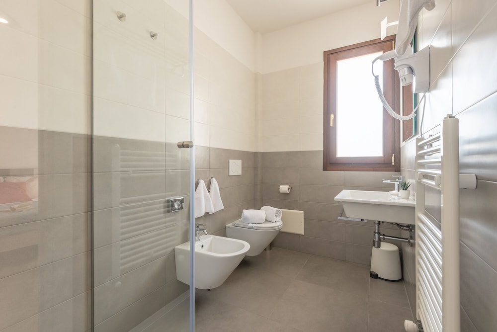 Standard Room - Photo 3