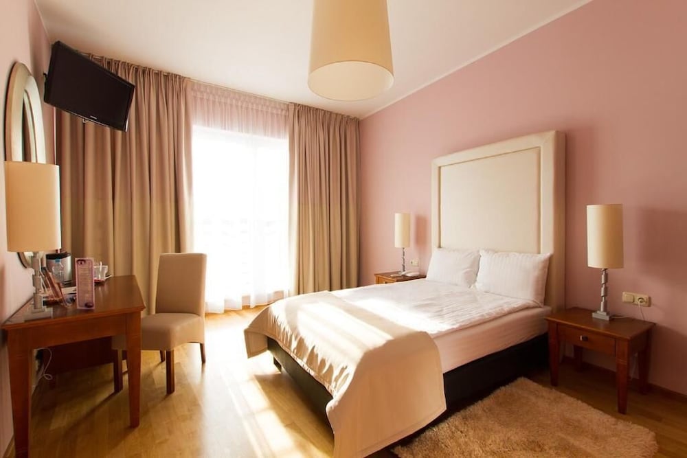 Classic Room, 1 Bedroom - Photo 4