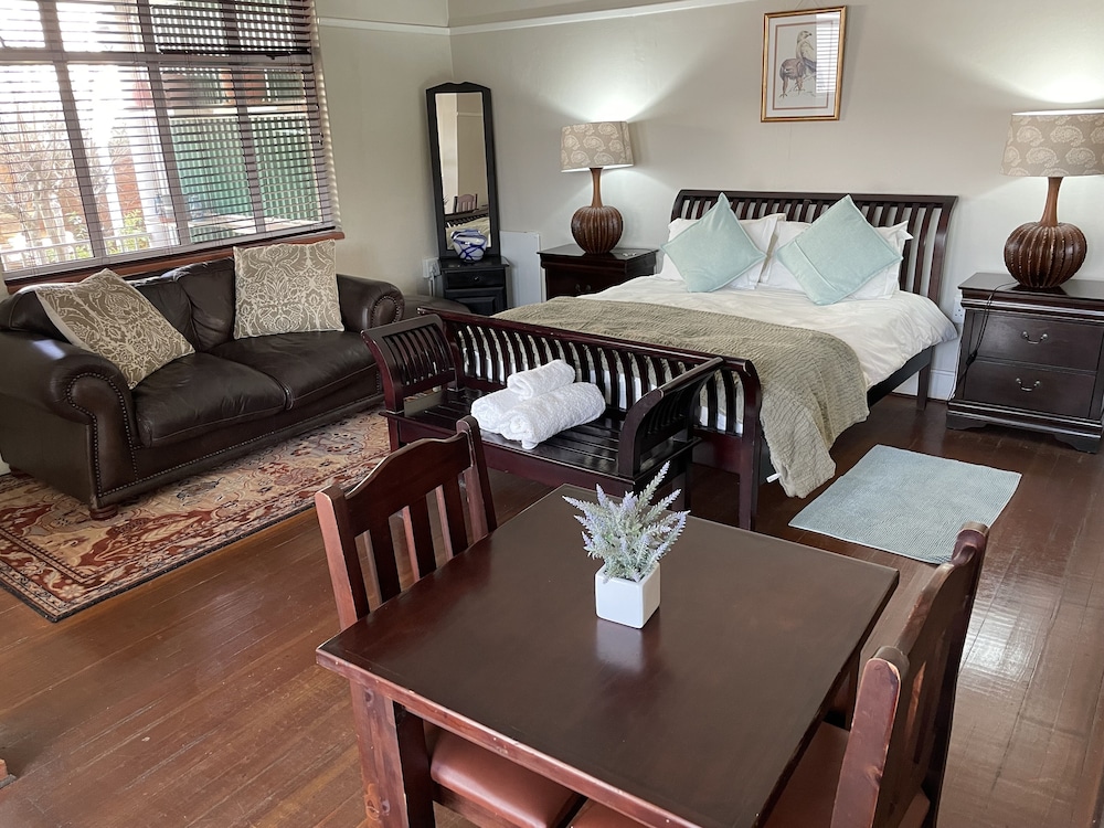 Executive Double Room, 1 Queen Bed, Non Smoking, Bathtub photo 1