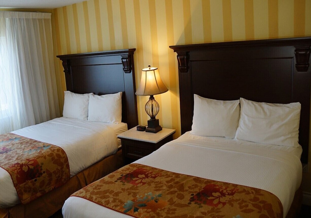 Standard Room, 2 Double Beds, Ground Floor (only accessible by stairs) - Photo 1