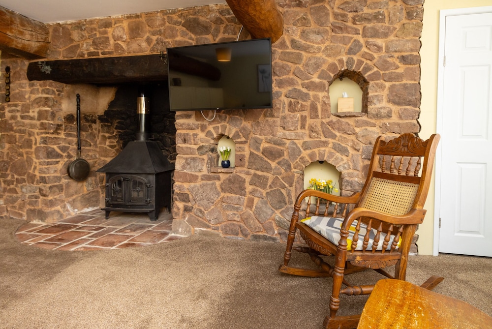 Double or Twin Room - Photo 6