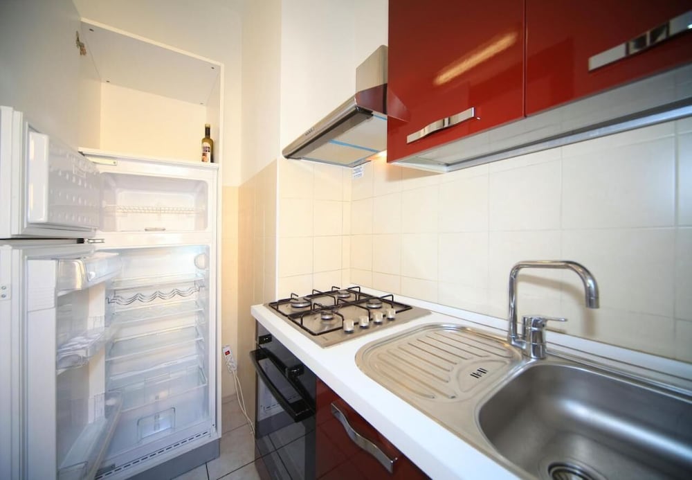 Basic Apartment (2 Bedrooms) photo 2