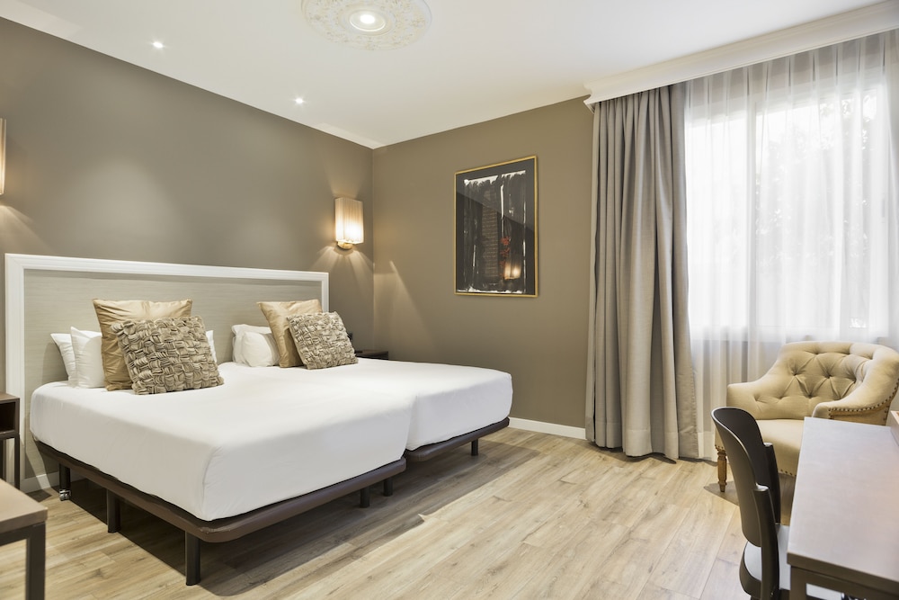 Superior Double Room Single Use photo 2