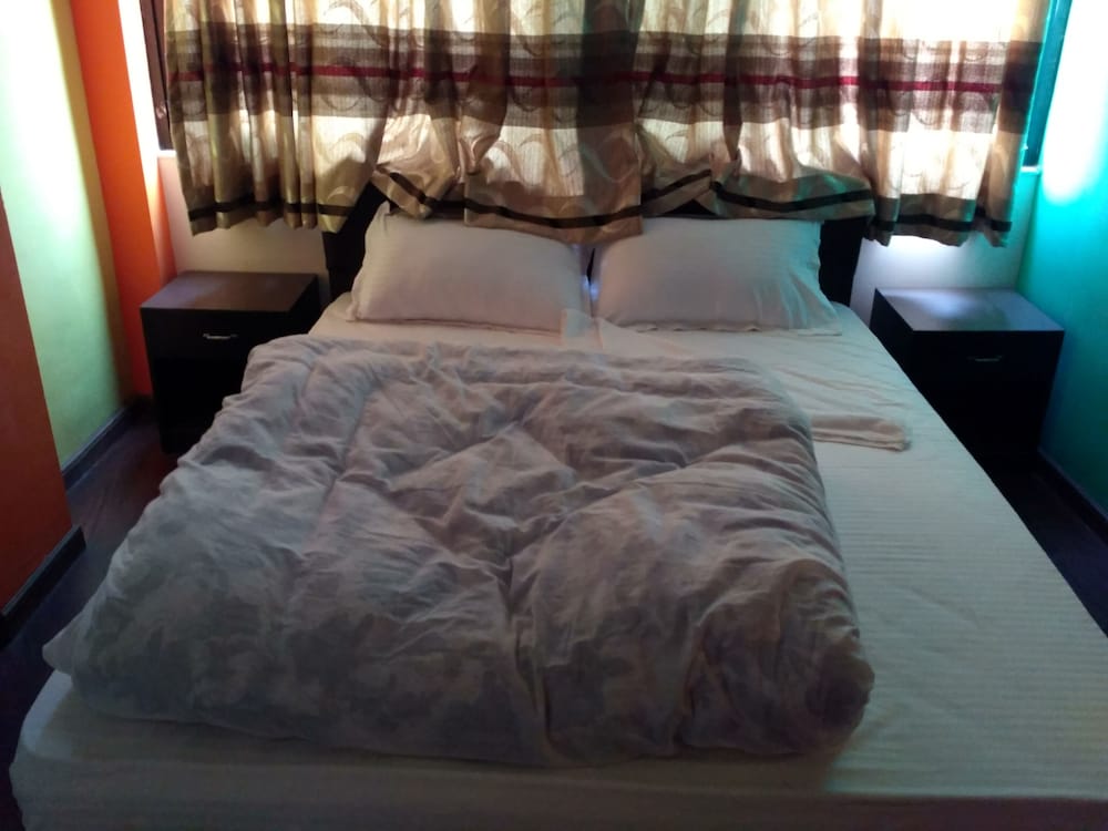 Deluxe Double Room, Smoking