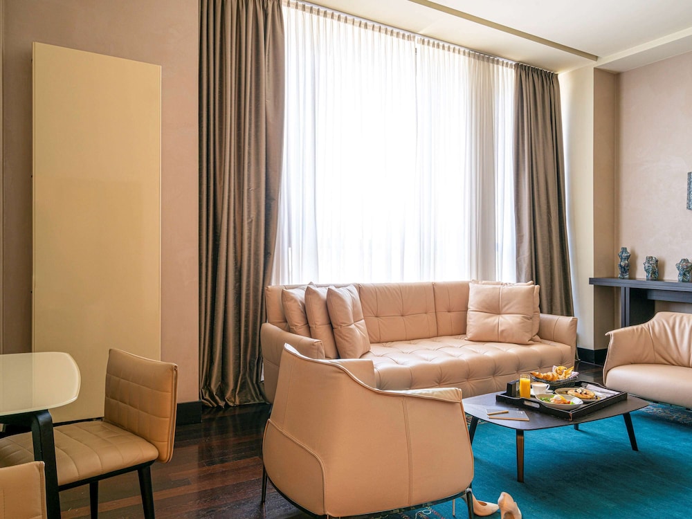 Signature Room, 1 King Bed (Sofa) photo 1