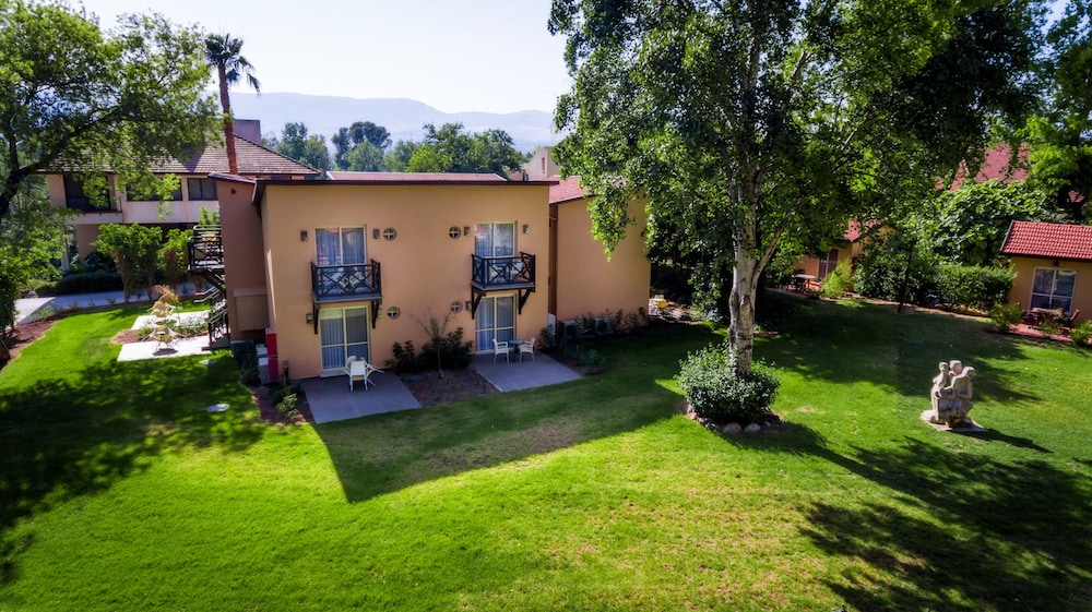 Suite, Garden Area photo 1