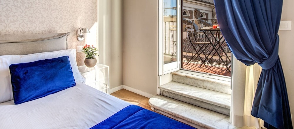 Standard Room, 1 Double Bed, Balcony, Annex Building (Via del Corso 112) photo 3