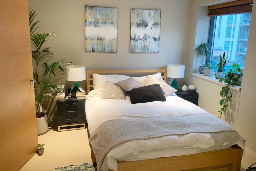 Basic Apartment, Multiple Beds