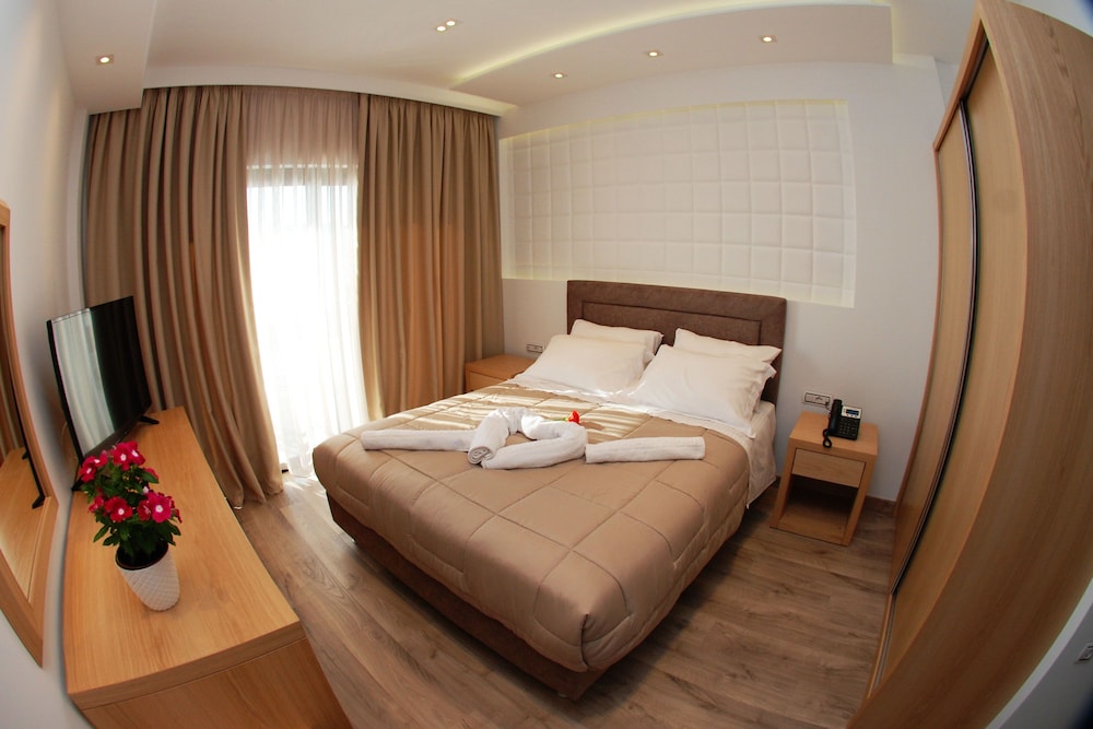 Deluxe Quadruple Room, Sea View