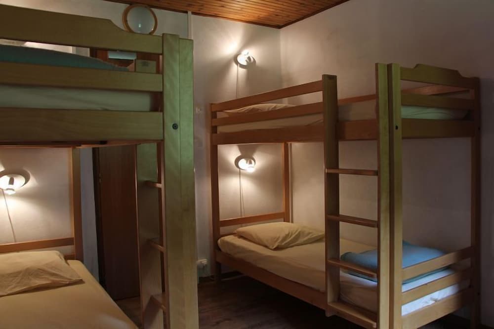 Shared Dormitory, Shared Bathroom (4 pers) photo 1