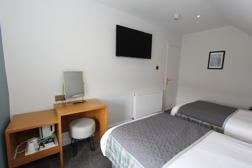 Suite, Ensuite photo 2