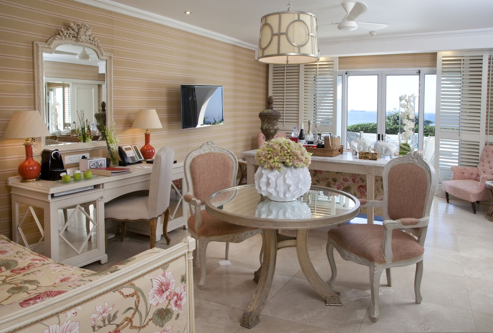 Deluxe Sea Facing Suite (King/Twin) photo 2