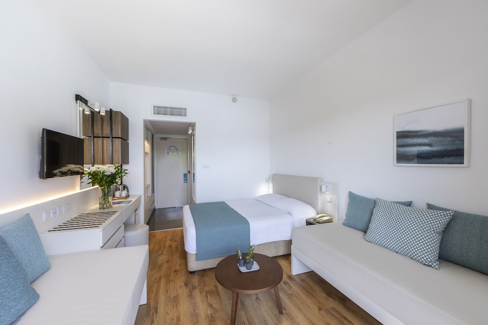 Four-bedded Room - Photo 5