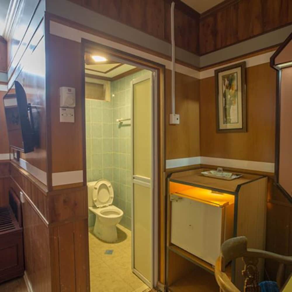Deluxe Room, Hill View (Hill Top) photo 3