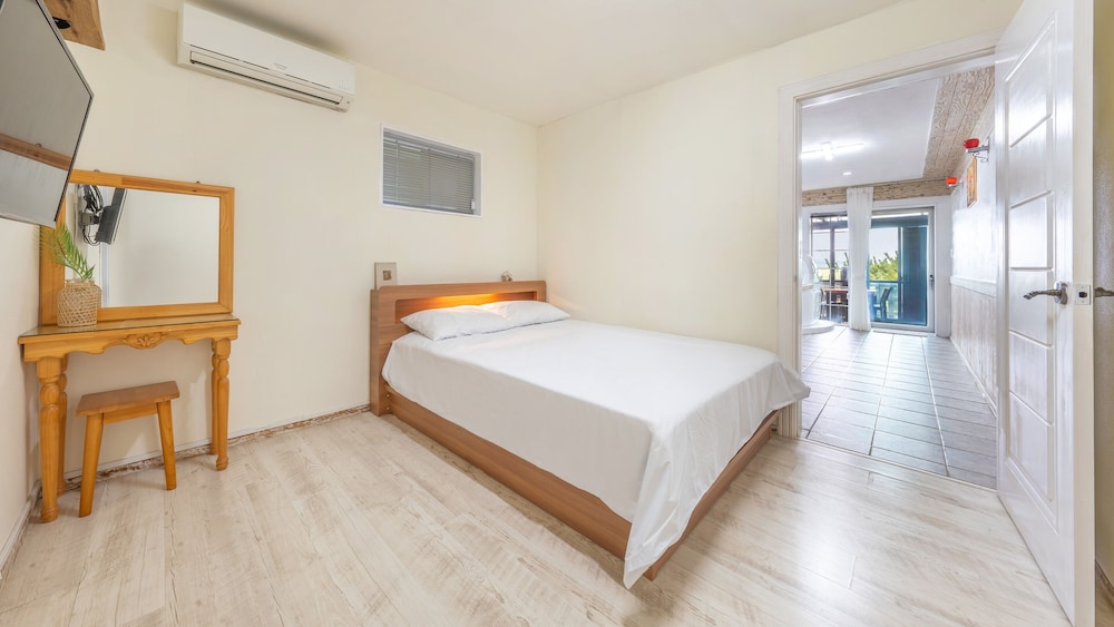 Basic Room, 1 Bedroom (Ouros(oceanview,spa))