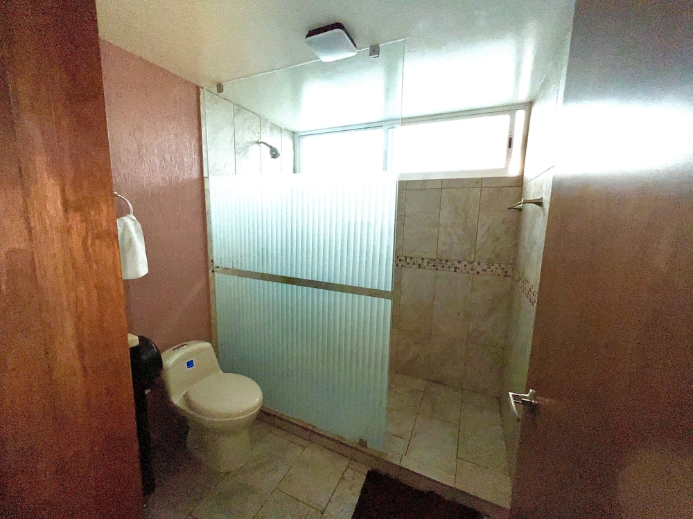 Exclusive Apartment, 2 Bedrooms, Kitchen (8 pax) photo 2