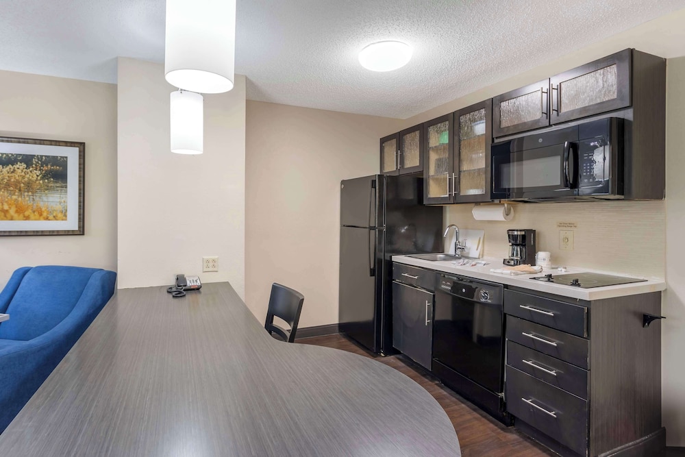 Suite, 1 Queen Bed, Non Smoking, Kitchen (with Sofabed; Full Kitchen) - Photo 5