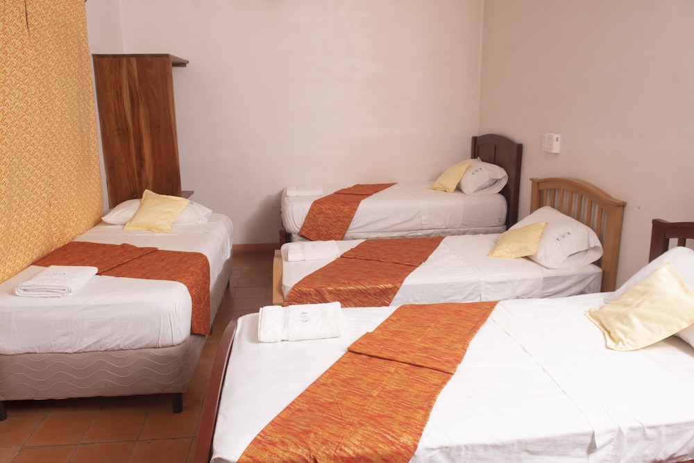 Comfort Triple Room, Multiple Beds photo 2