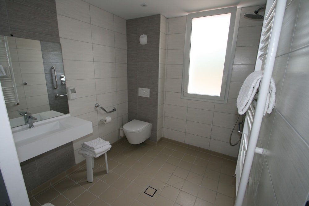 Contigue Triple Room, Ground Floor photo 3