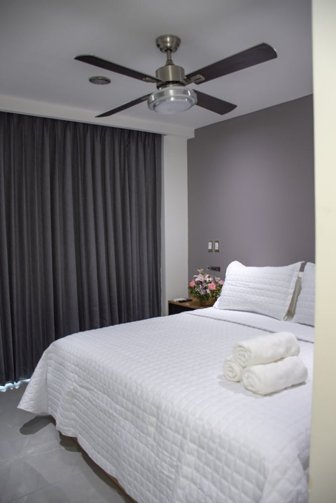 Comfort Room, 2 Bedrooms