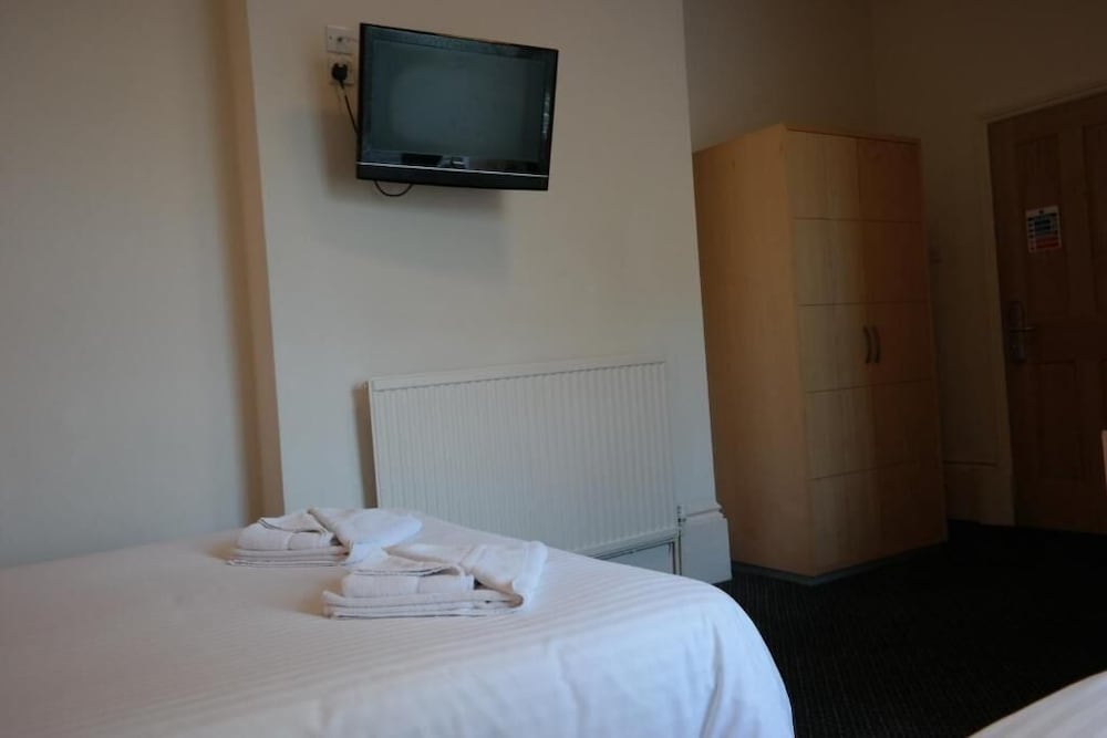 Standard Twin Room - Photo 2
